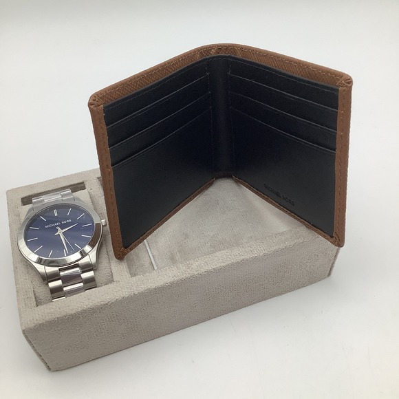 Michael Kors Mens Watch and Wallet Gift Set Silver Blue Dial Stainless Steel New - Picture 2 of 4